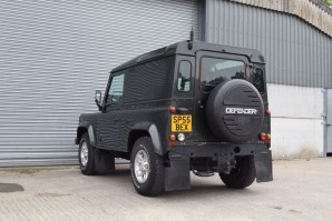 Land Rover Defender 90 TD5 County