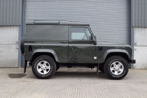 Land Rover Defender 90 TD5 County